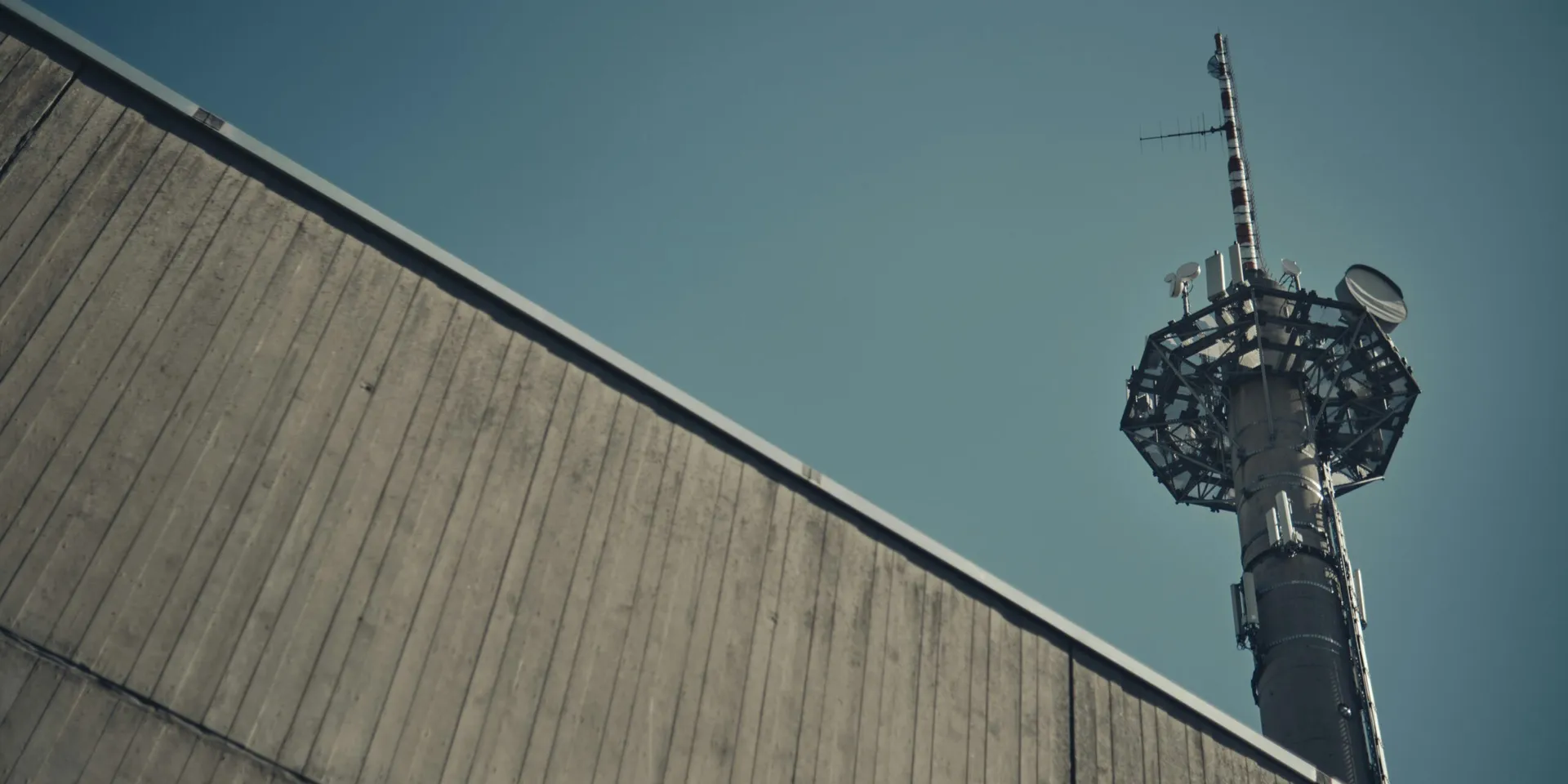 AT&#038;T Revoluciona la Conectividad 5G con Nuevo Espectro de EchoStar