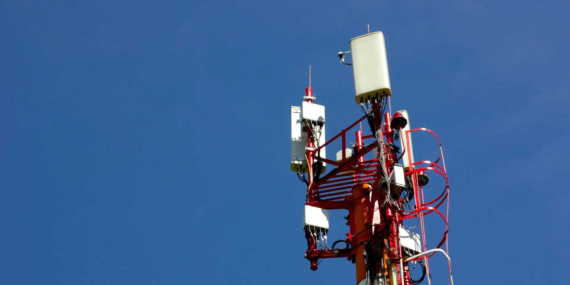 El Impulso de AT&#038;T en la Era 5G: Crecimiento, Alianzas y Oportunidades de Inversión