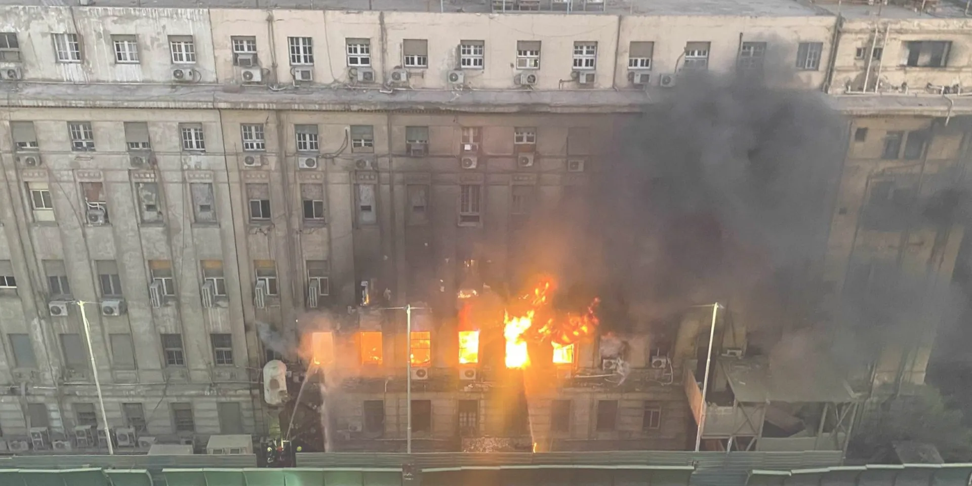 Tragedia en Telecom Egypt: Incendio Devasta Centro de Datos y Afecta Comunicaciones Nacionales