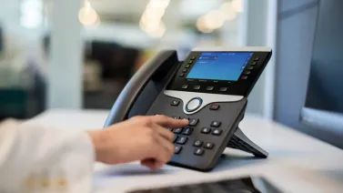 Moderniza la comunicación de tu empresa con soluciones de telefonía empresarial