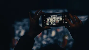 ¿Por Qué No Deberías Cargar tu Celular Toda la Noche? Cuida tu Batería y tu Salud