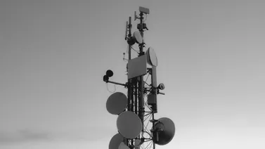 Espectro Radioeléctrico en México: Tres Décadas de Recaudación y sus Efectos en la Conectividad